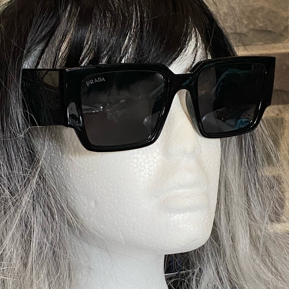 NWT Prada sunglasses,numbered,logo,case/accessories,registration card - Picture 14 of 14